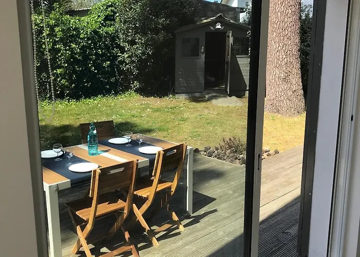 Maison A 10mn A Pieds De La Holiday home